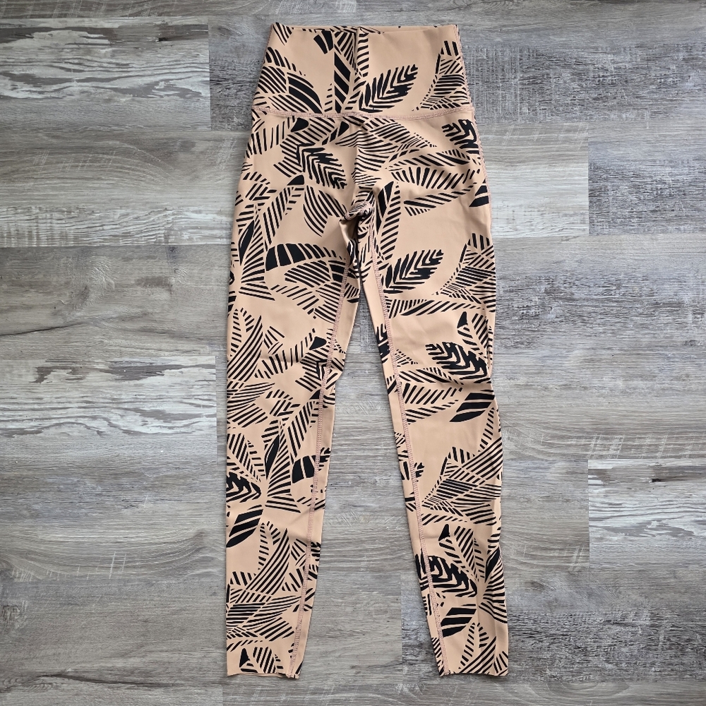 Aerie Black and Tan Botanical Print Leggings